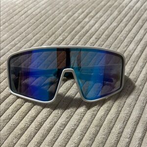 Rawlings White and Teal Sunglasses